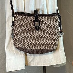 BRIGHTON WOVEN STRAW LEATHER TRIM SILVER HARDWARE WITH CHARMS CROSSBODY BAG
